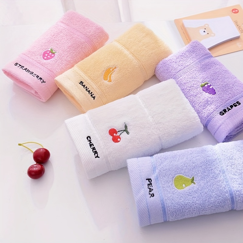 Cloth Face Mask Washable - ผ้าขนหนูลายผลไม้สีสุ่ม 3 ผืน, ผ้าขนหนูเด็กผ้าฝ้ายแท้, ผ้าขนหนูเด็กลายการ์ตูนผลไม้, ผ้าขนหนูผืนเล็ก,